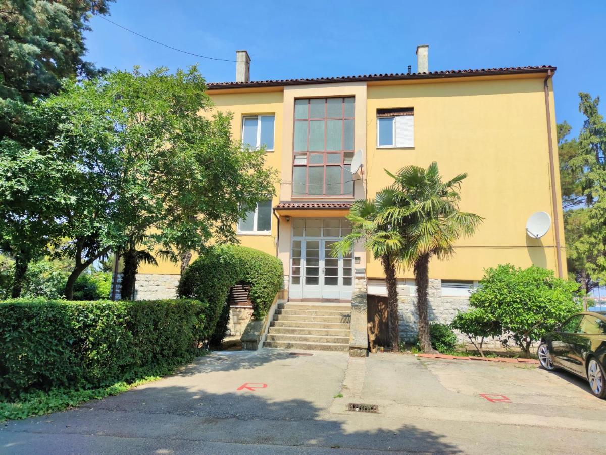 Apartment Leo Умаг Экстерьер фото